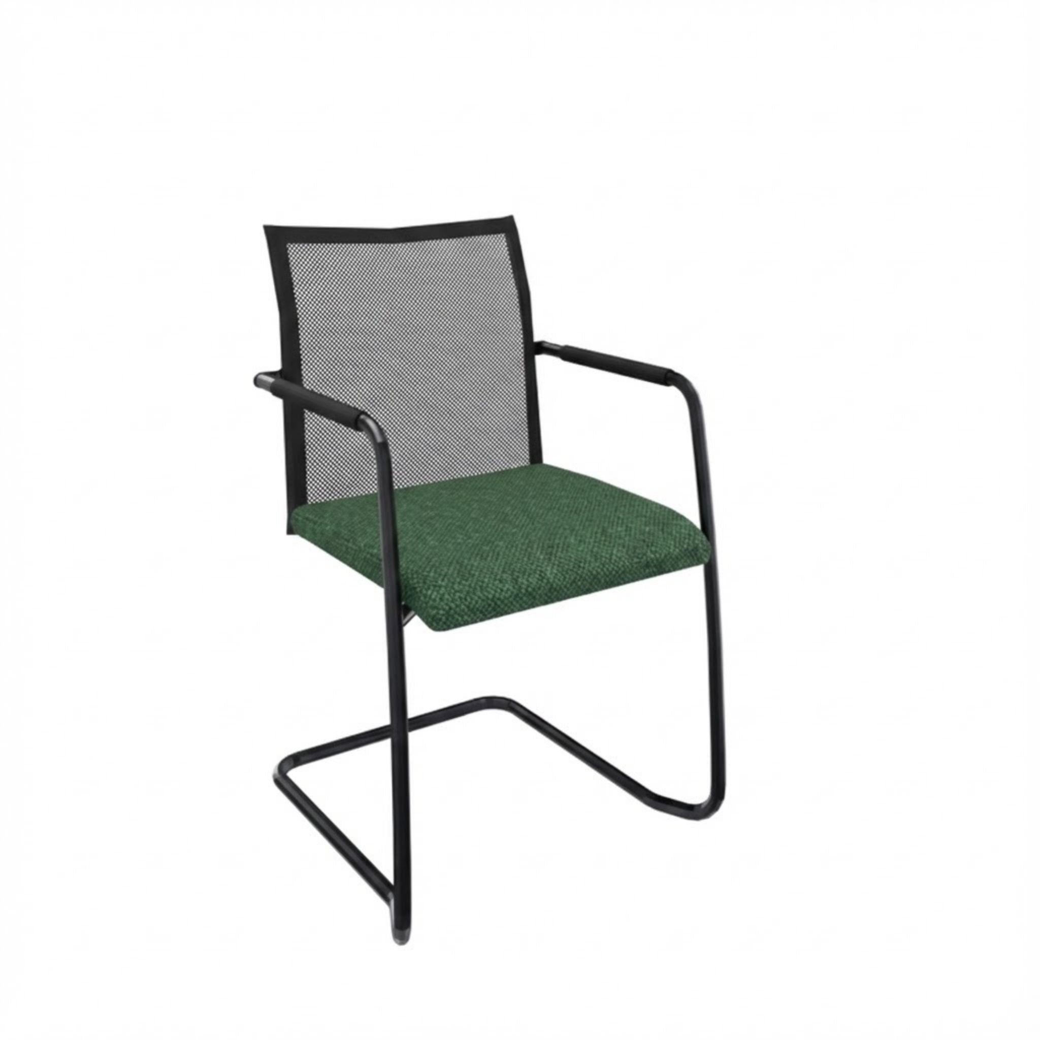 Stoel slede frame met armleggers, zwart frame met groene stoffering op de zitting en hoge rugleuning met netbespanning.