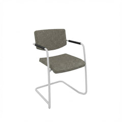 Stoel met slede frame met armleggers, wit frame en grijze stoffering.