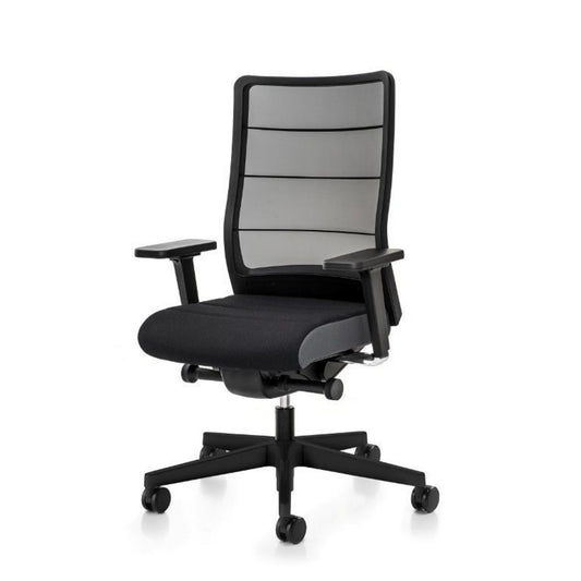 3C44_Bureaustoel_Interstuhl_SchuinVooraanzichtlinks