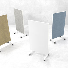 Akoestische whiteboards verrijdbaar.