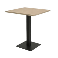 Hoge vierkante kantinetafel licht eiken met zwarte vierkante kolomvoet (RAL 9005).