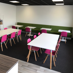 Tafel Kantoor Kantine Corner Recht Vierkant Sfeer Afbeelding Hout Wit