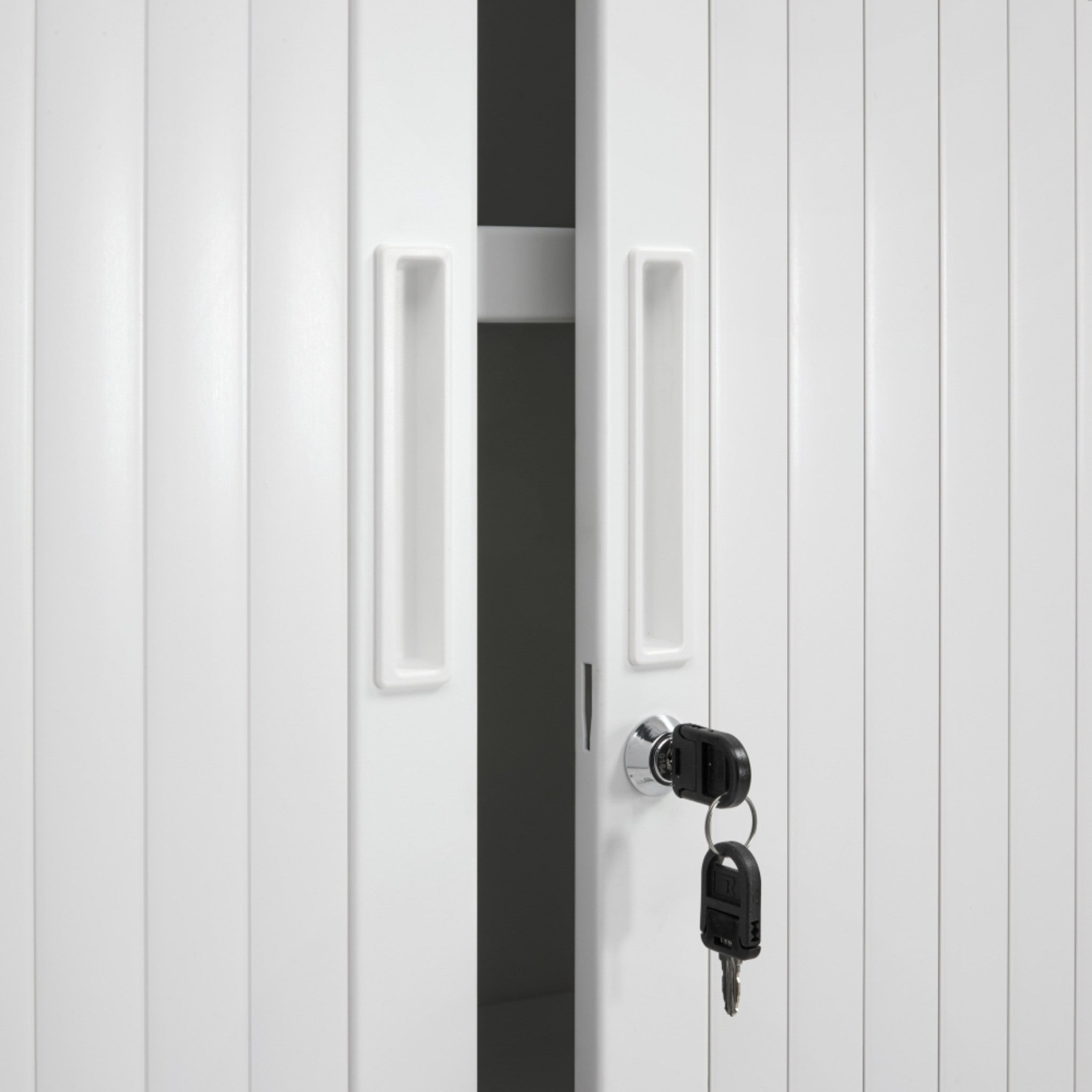 handvaten en slot kast